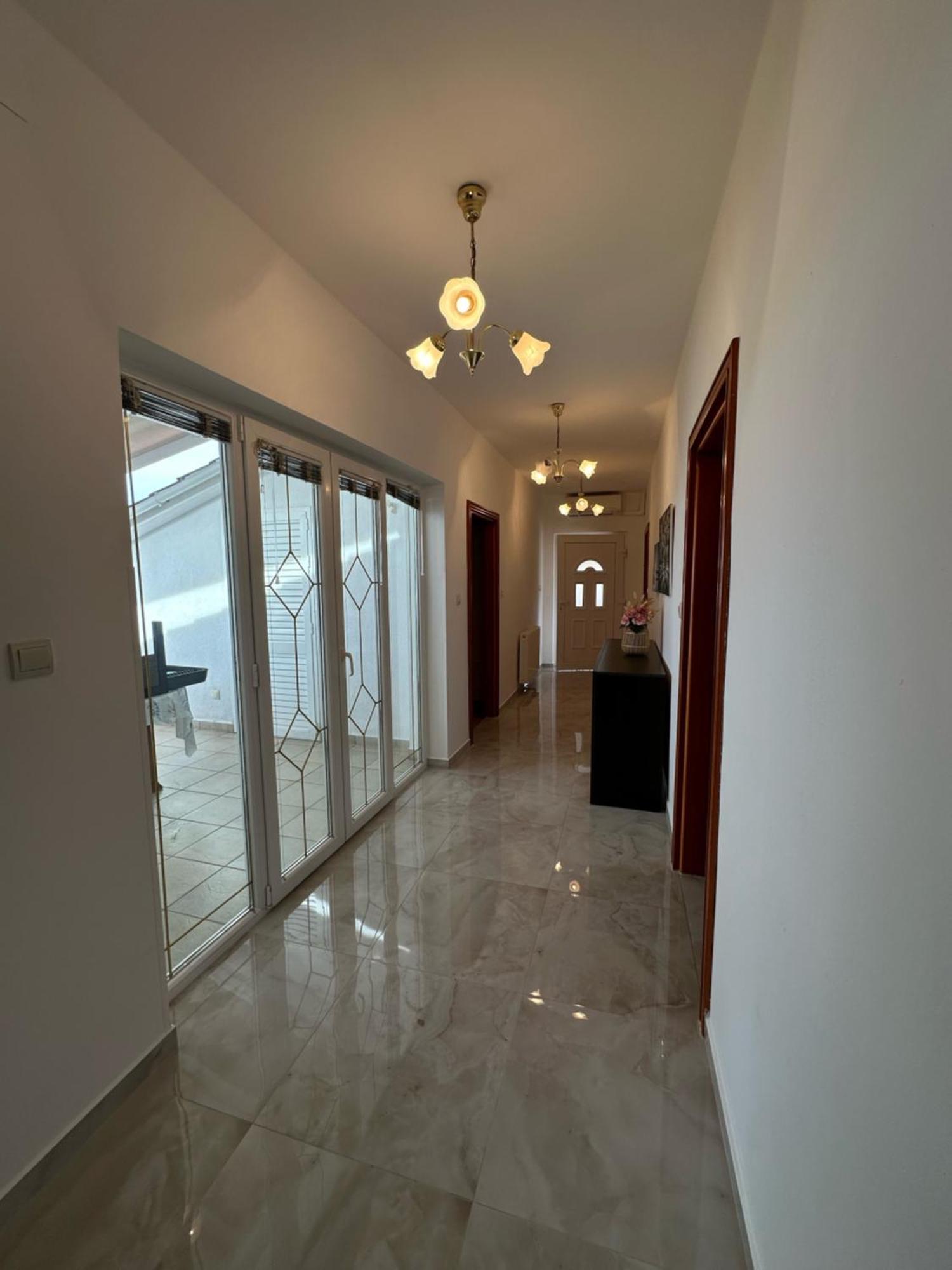 Apartmani Sandra Malinska Sveti Vid-Miholjice Ngoại thất bức ảnh